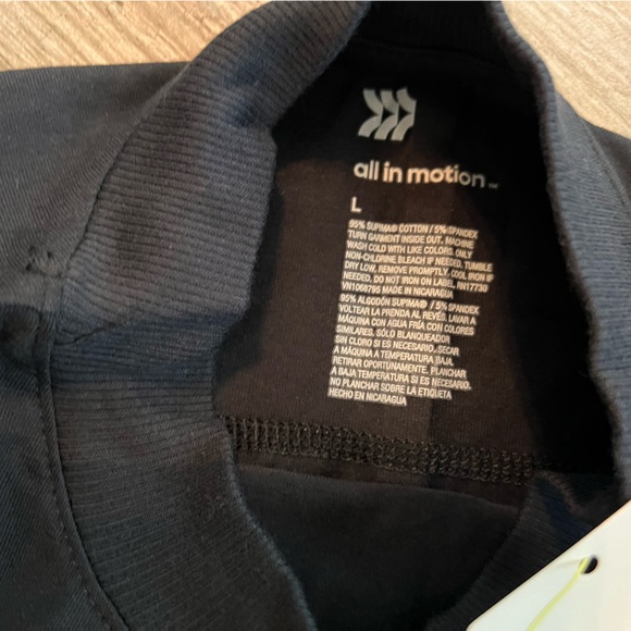 All In Motion Womens Tank Top Black Size Large NWT Boxy fit LightweighT #173 - Picture 2 of 4